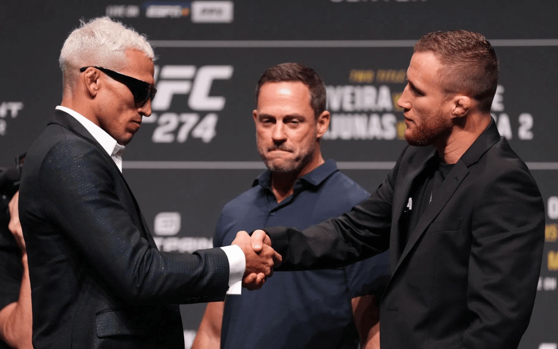 Charles Oliveira believes Justin Gaethje is closest to next UFC lightweight title shot. [Image courtesy: Getty]
