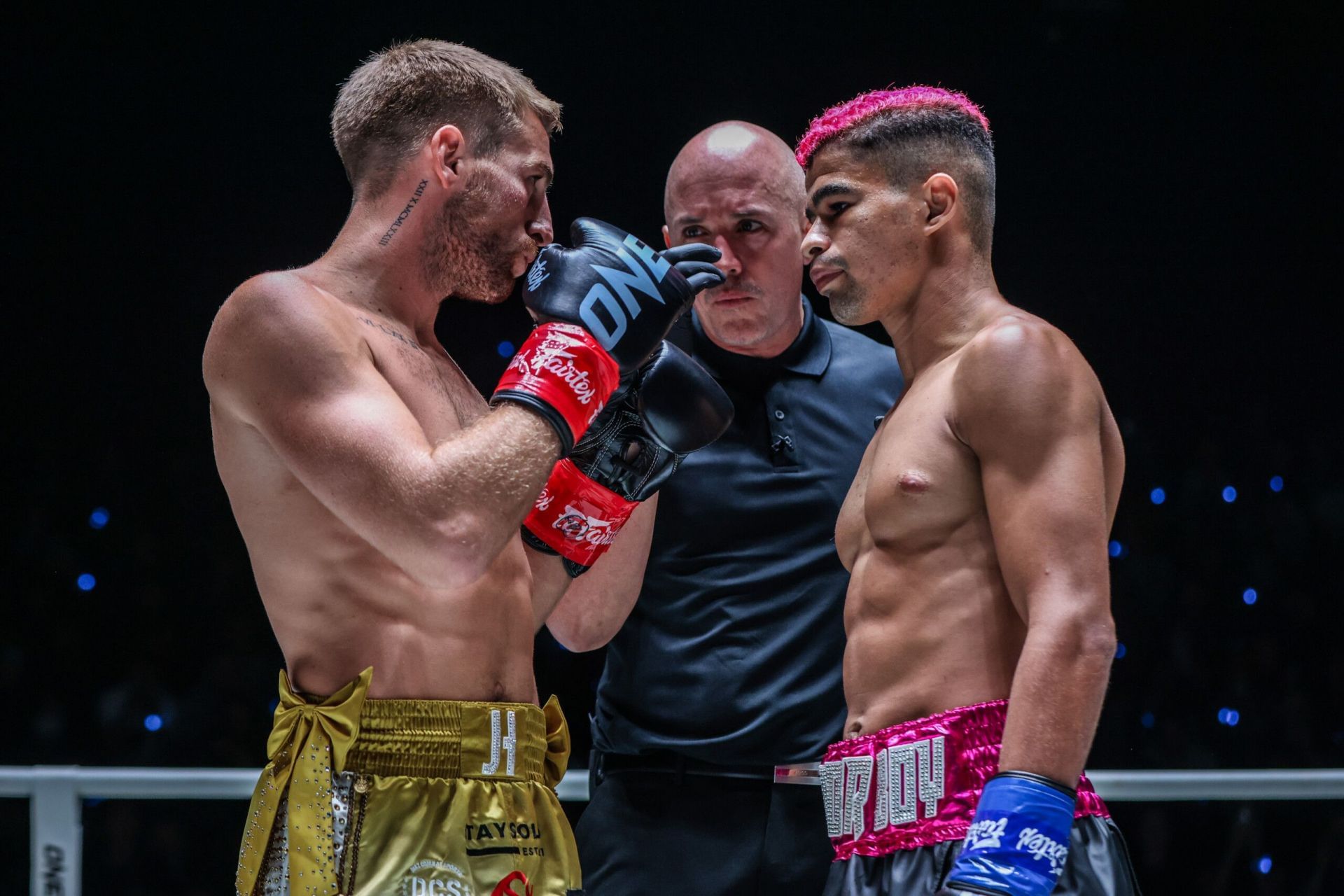 Fabricio Andrade (R) and Jonathan Haggerty (L) | Photo by ONE Championship