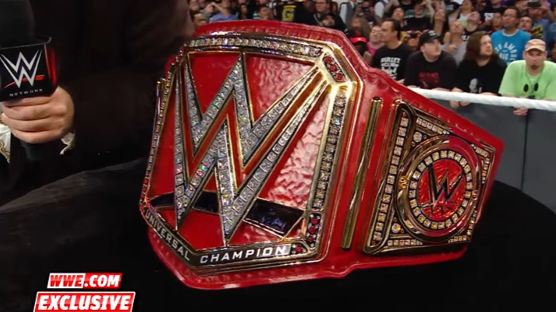 The WWE Universal Title (Image Credits: WWE on YouTube)