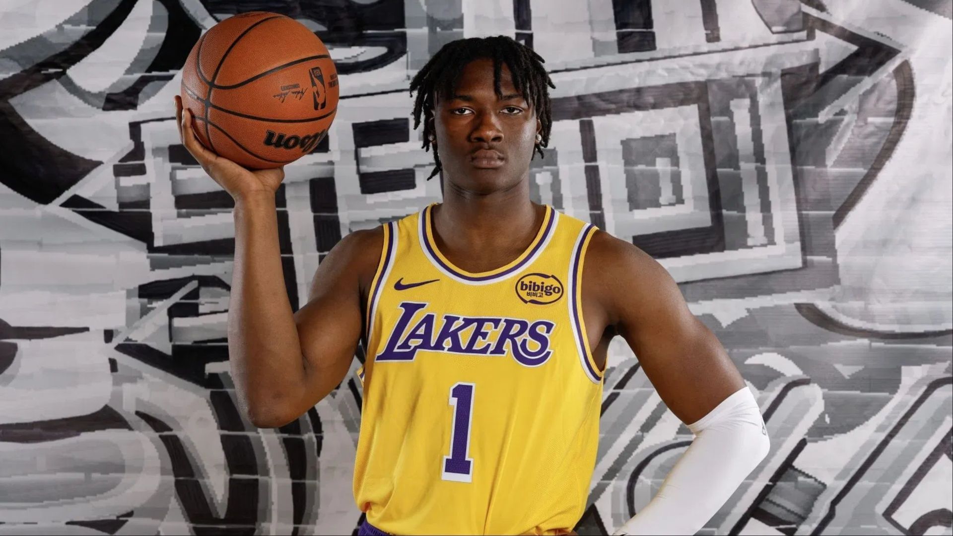 LA Lakers Make Massive Adou Thiero Decision Amid Rookie