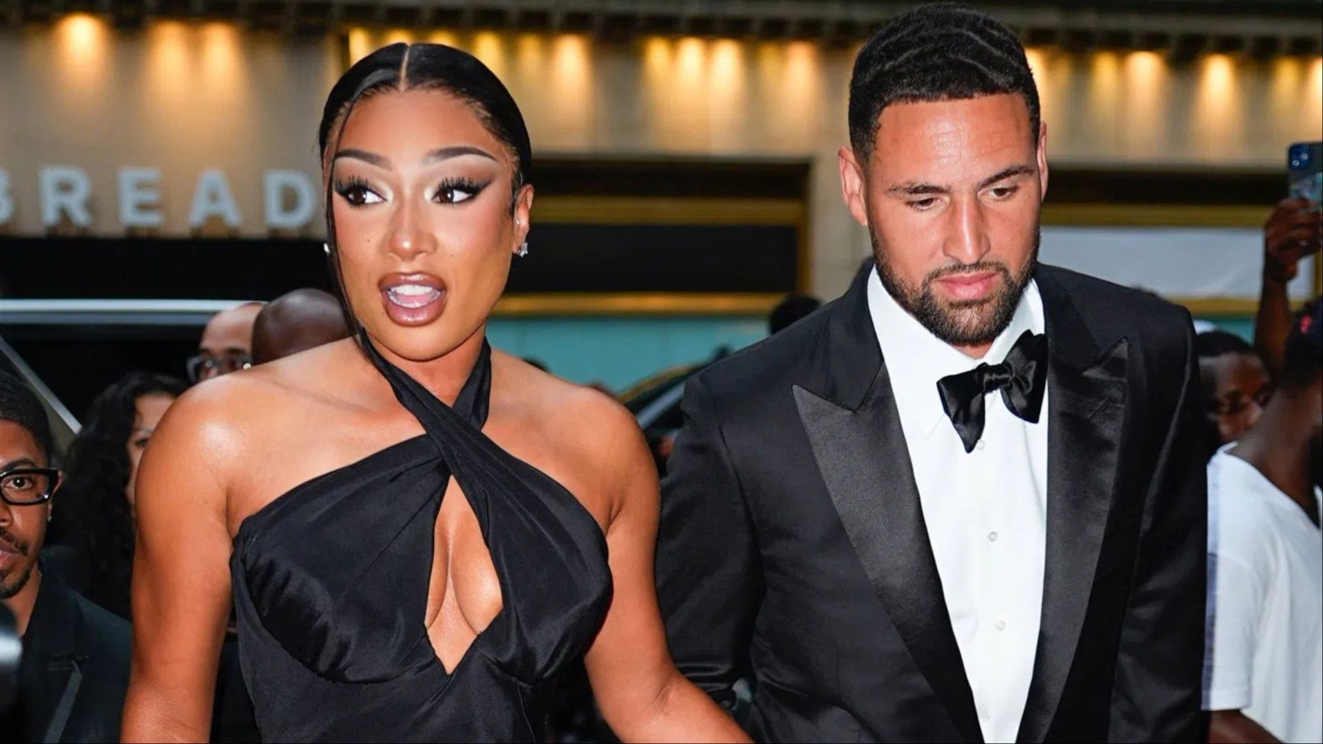 Megan Thee Stallion looks smitten with Klay Thompson as intimate moments silence breakup speculation. (Photo: GETTY)