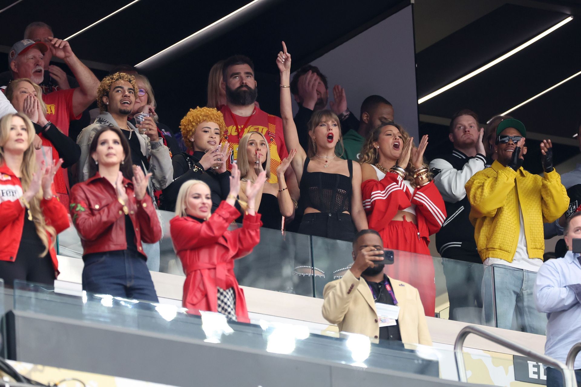 Rapper Ice Spice, Jason Kelce, Singer Taylor Swift and Actress Blake Lively at San Francisco 49ers v Kansas City Chiefs (Image via Getty)