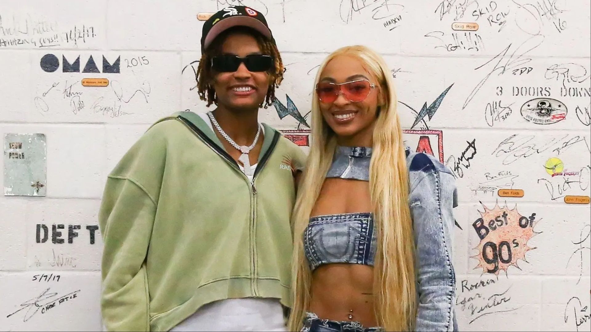 DiJonai Carrington pens cryptic note amid cheering for gf NaLyssa Smith during WNBA Finals Game 3. (Photo: GETTY)