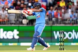 KL Rahul smashes consecutive sixes in 17-run over during AUS vs IND 2025 1st ODI [Watch]