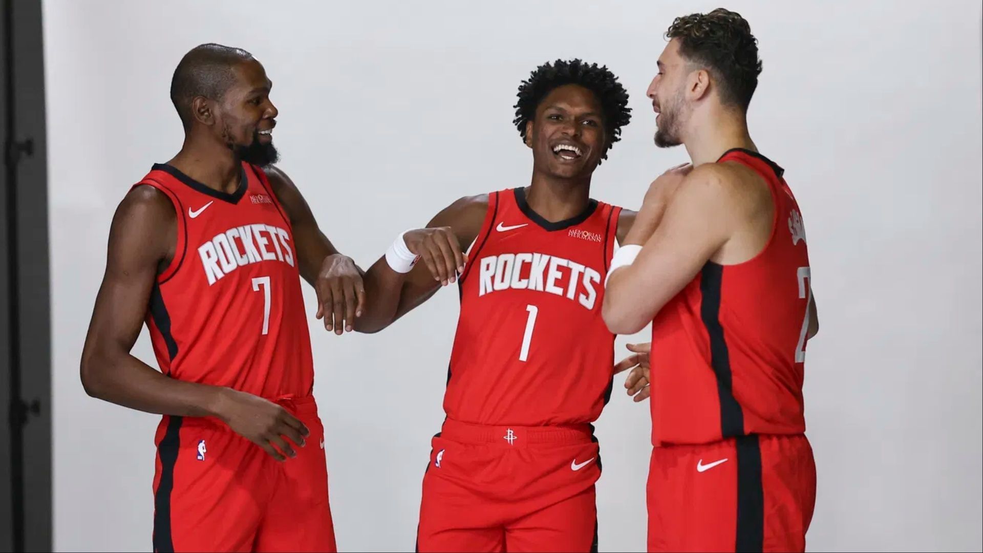 NBA fans hilariously react to Steven Adams dropping rainbow flag on Kevin Durant and Rockets young stars