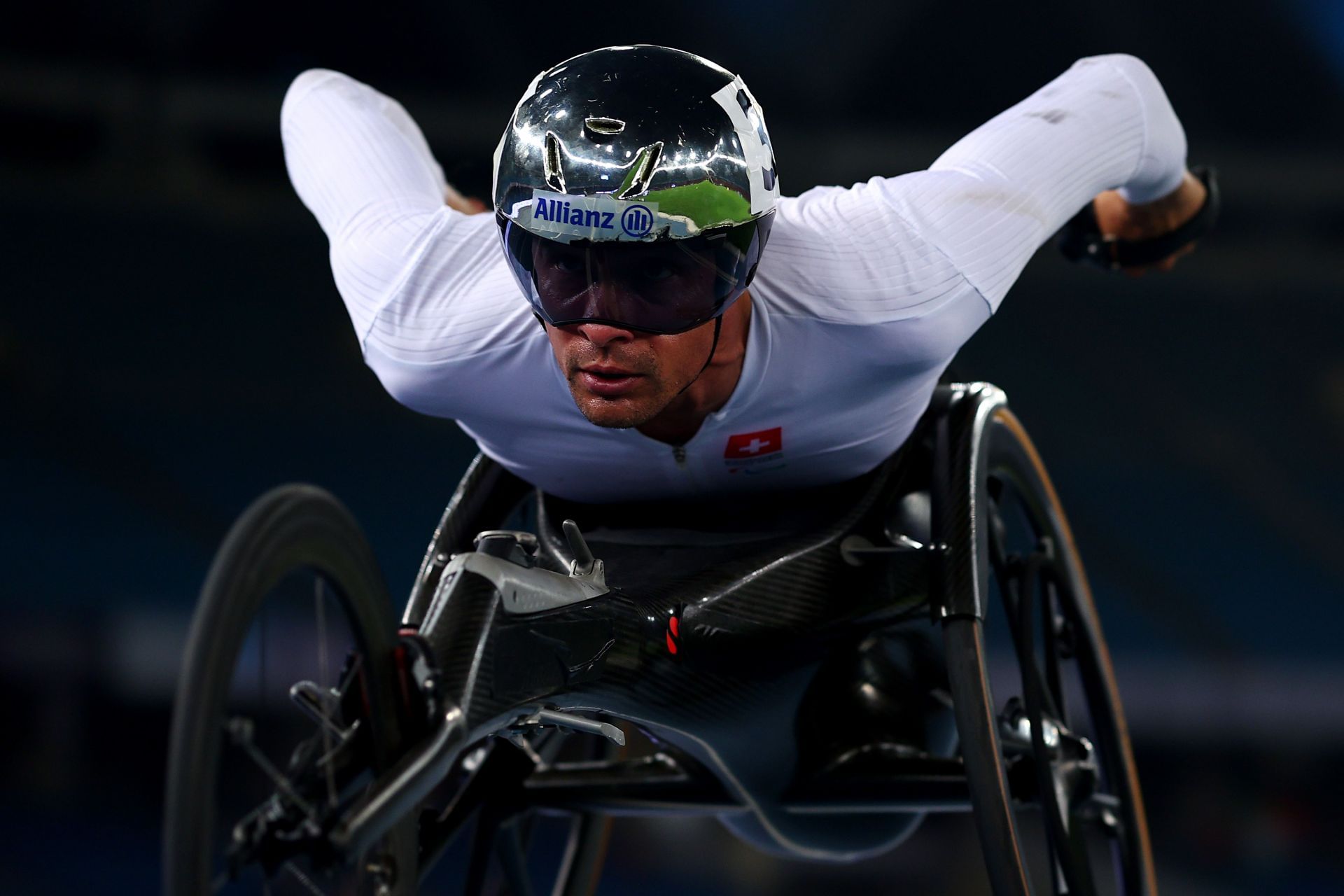 Marcel Hug won the men&#039;s wheelchair event at the Chicago Marathon 2025 (Image via: Getty)