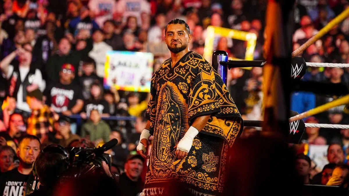 Santos Escobar signed a new deal with WWE. (Photo: IMAGN)