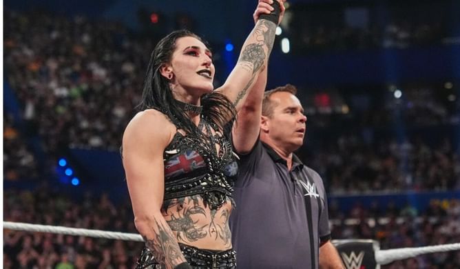 Rhea Ripley should do one thing to improve her character, according to WWE veteran: “That’s not her persona” (Exclusive)