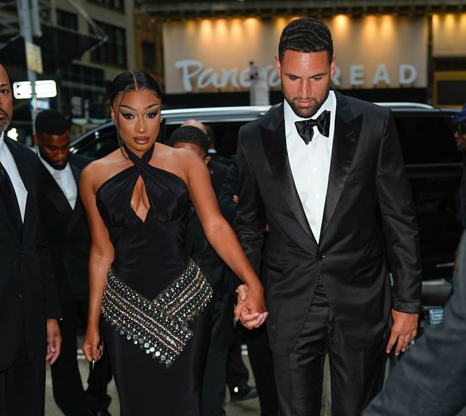 Megan Thee Stallion’s 15 yo old tweet describing ‘tall, bright, mixed athlete’ BF goes viral amid Klay Thompson romance