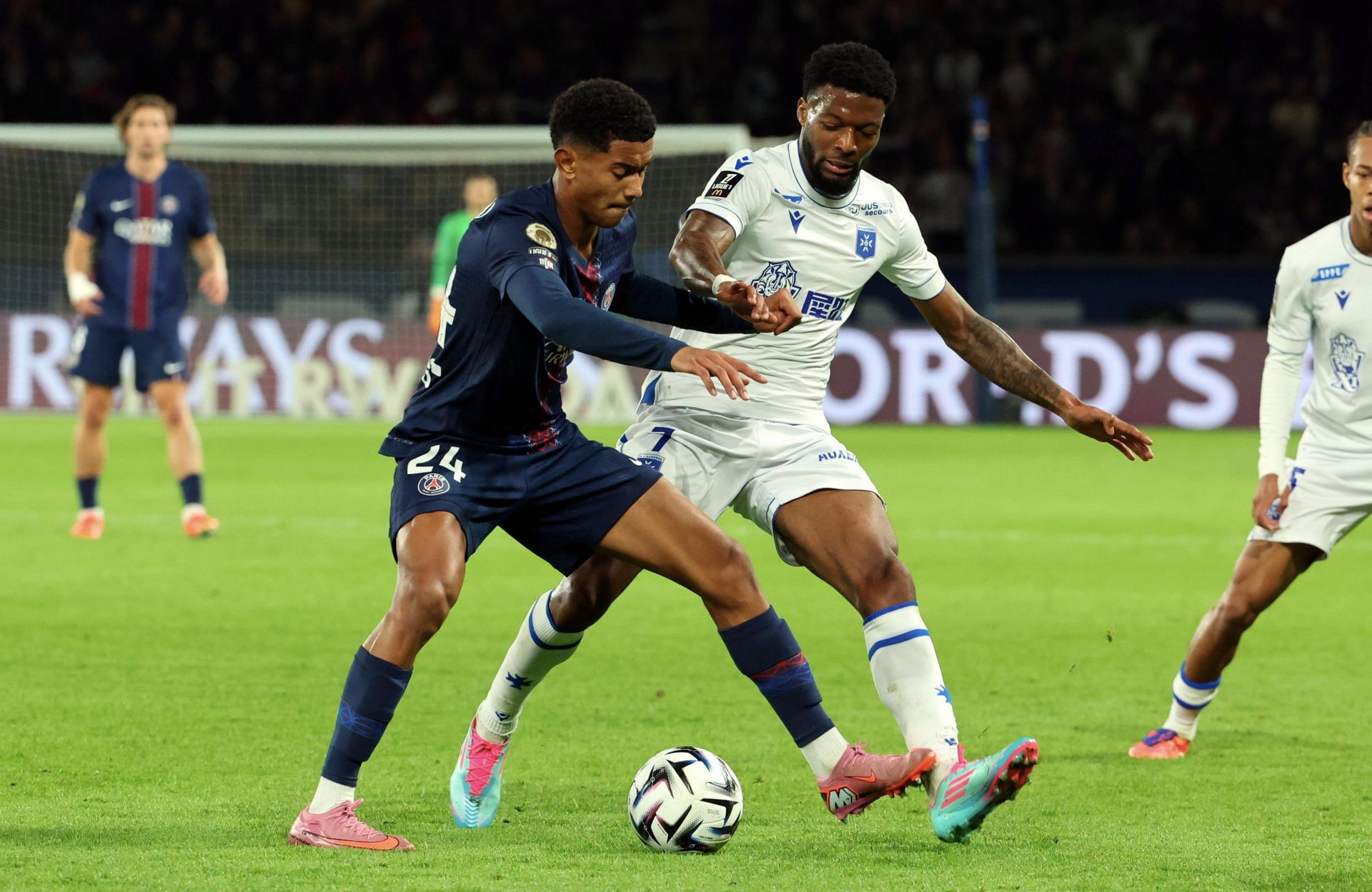 Paris Saint-Germain FC v AJ Auxerre - Ligue 1 McDonald