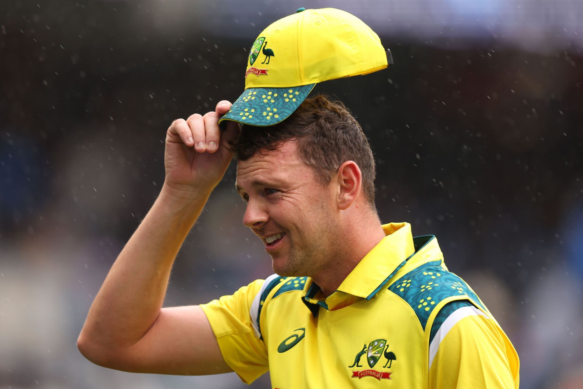 Josh Hazlewwod has snaffled figures of 7-2-20-2. (Credits: Getty)