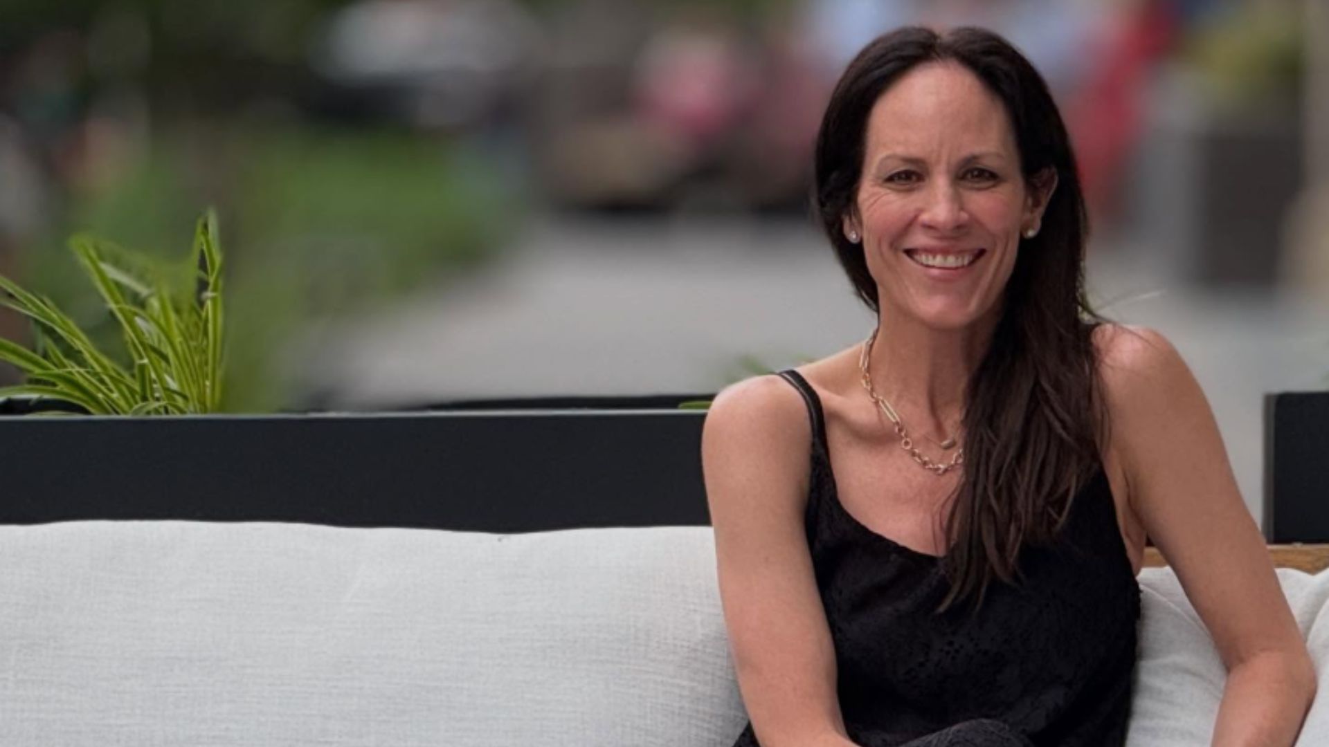 Annabeth Gish (Image via Instagram/@annabeth_gish)