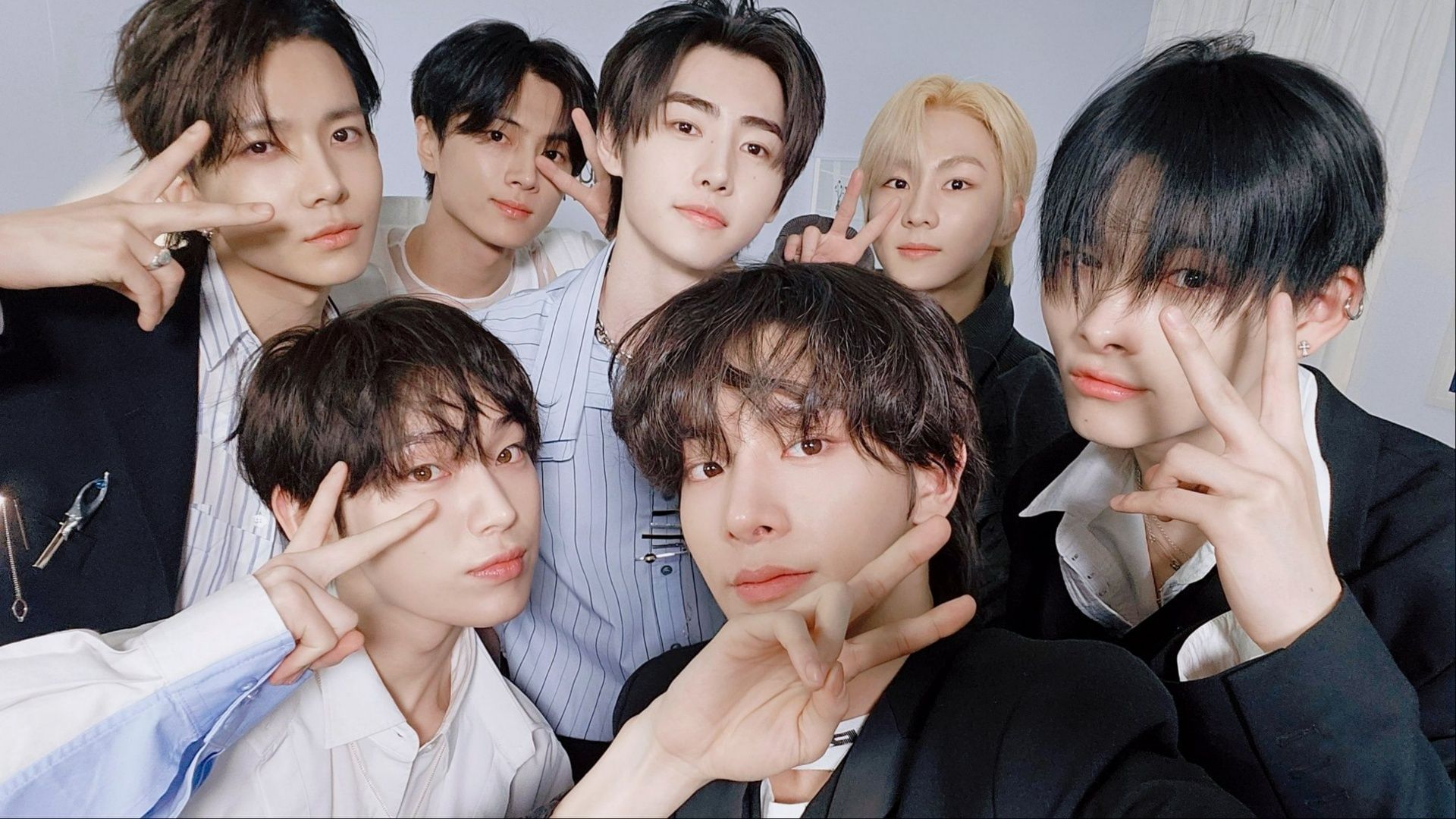 ENHYPEN (Image via X/@ENHYPEN_members)