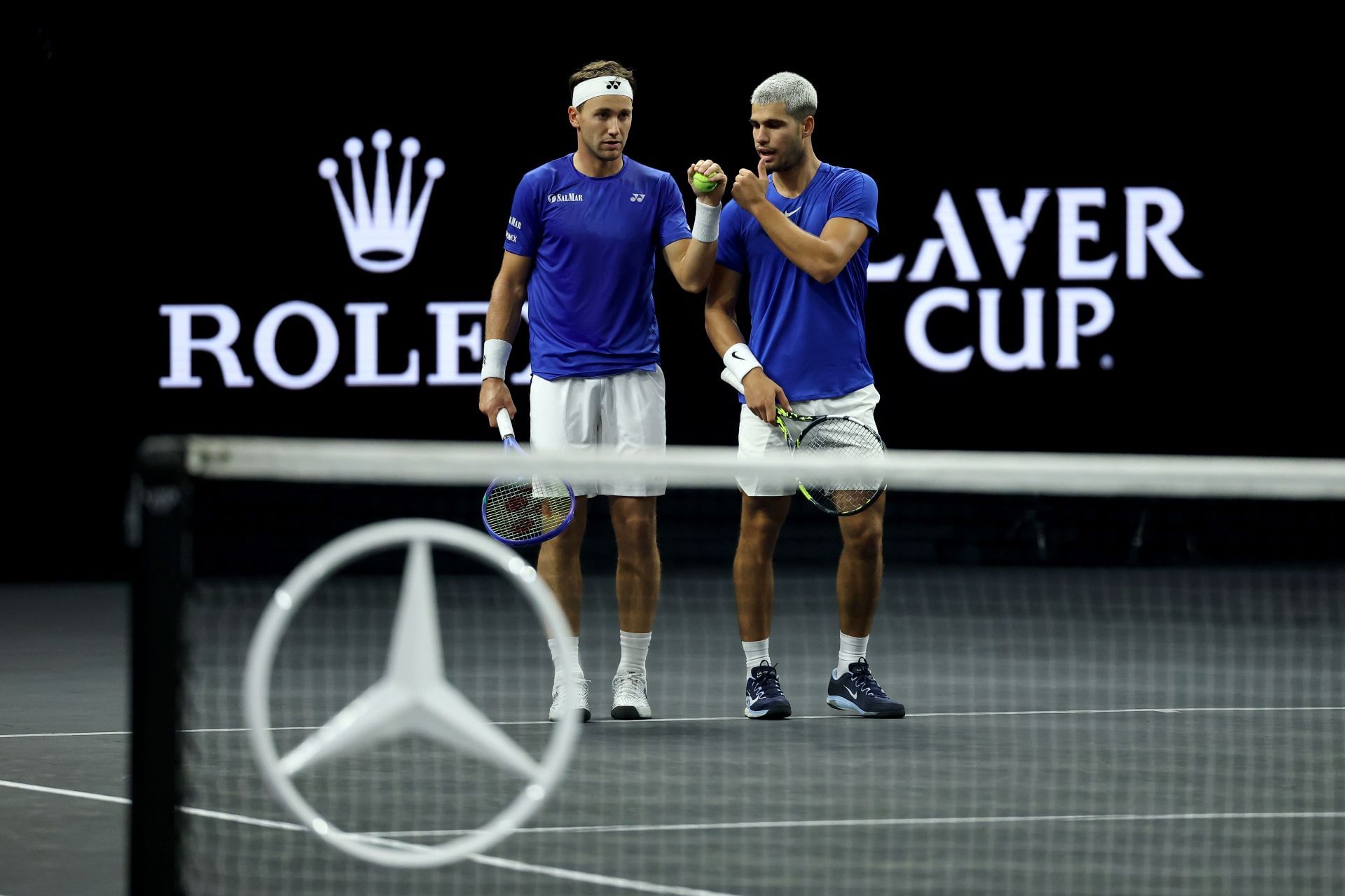 Casper Ruud (left) in doubles action alongside Carlos Alcaraz (right) at the 2025 Laver Cup (Source: Getty)