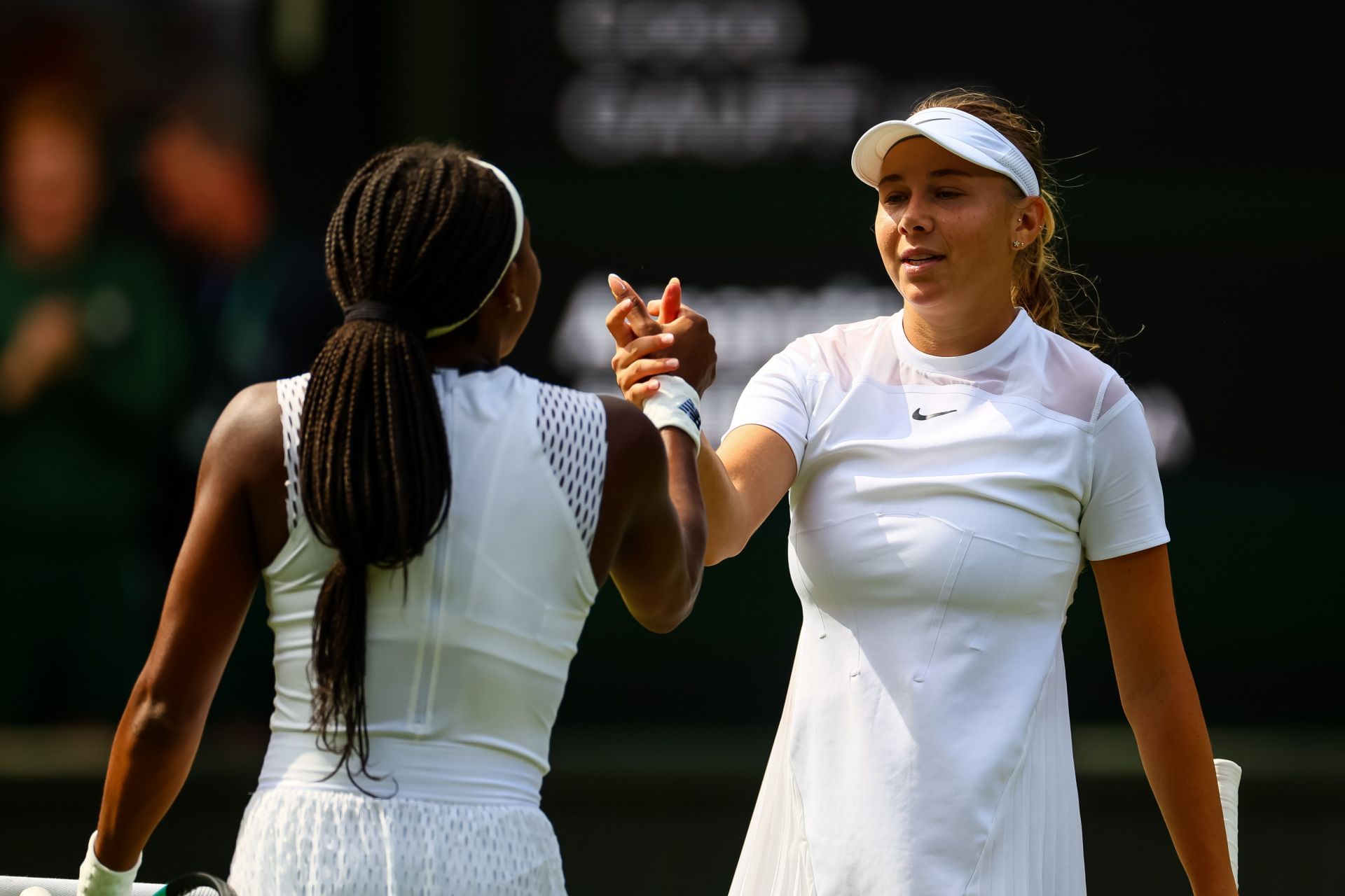 Coco Gauff and Amanda Anisimova shake hands after Wimbledon 2022 clash | Image Source: Getty