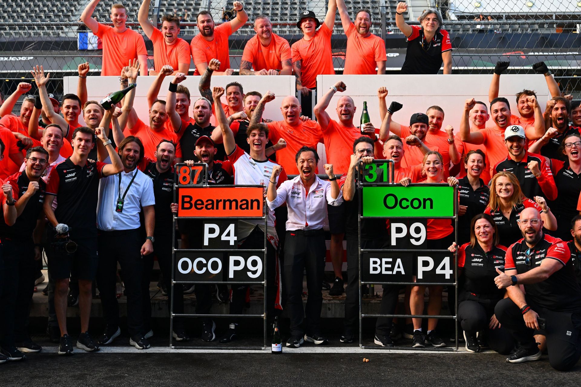 Oliver Bearman, Ayao Komatsu, and Esteban Ocon at Autodromo Hermanos Rodriguez. Source: Getty