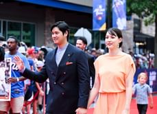 "Mamiko out here trolling her husband" - Fans react to Shohei Ohtani disclosing his wife's response to the Blue Jays' chants against him