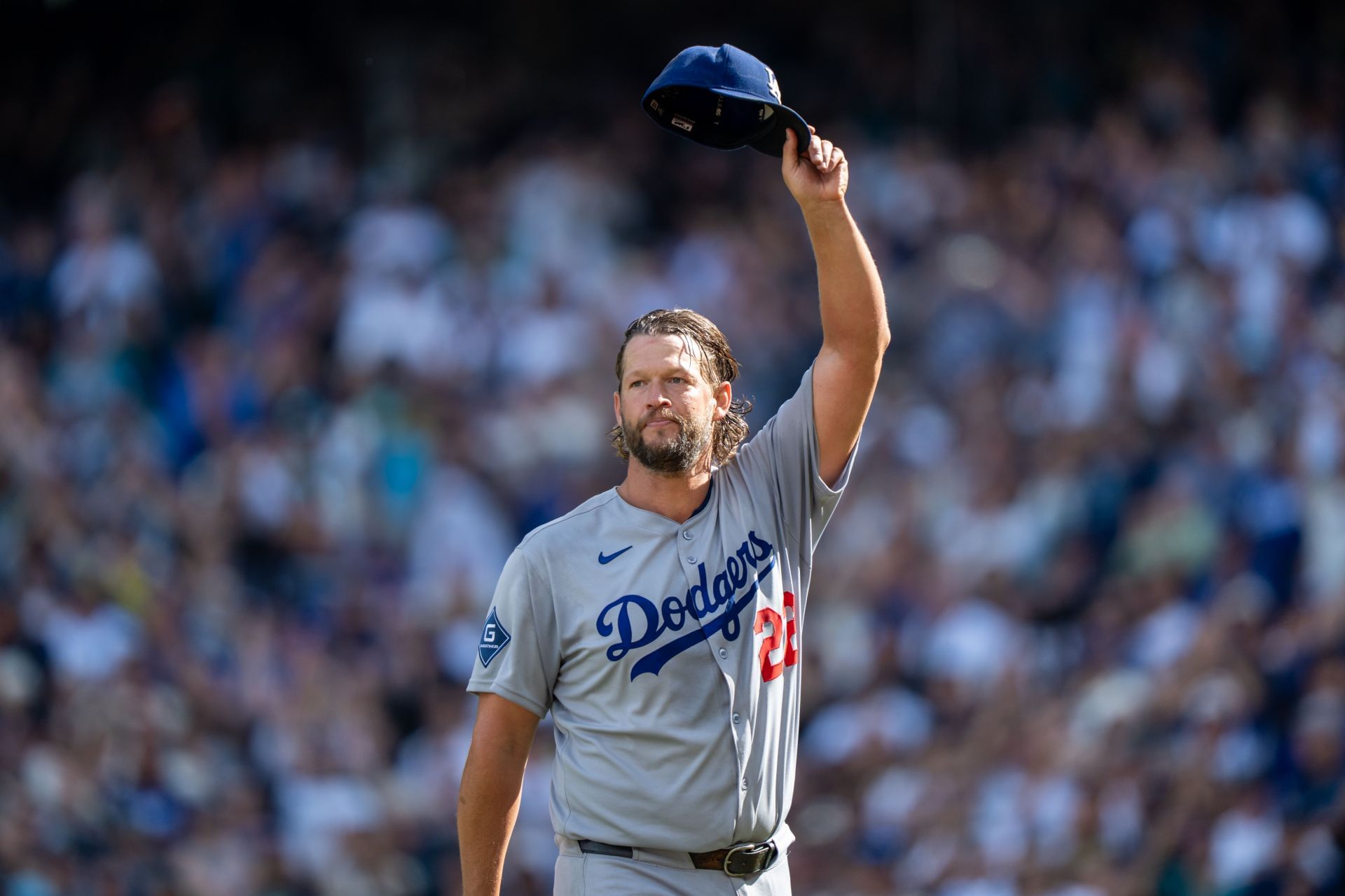 "Hitters have no chance" - Yankees legend breaks down Clayton Kershaw's iconic weapon in his arsenal thumbnail