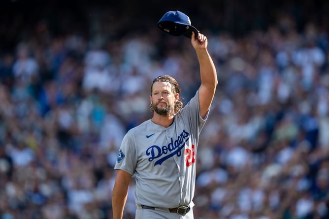 "Hitters have no chance" - Yankees legend breaks down Clayton Kershaw's iconic weapon in his arsenal