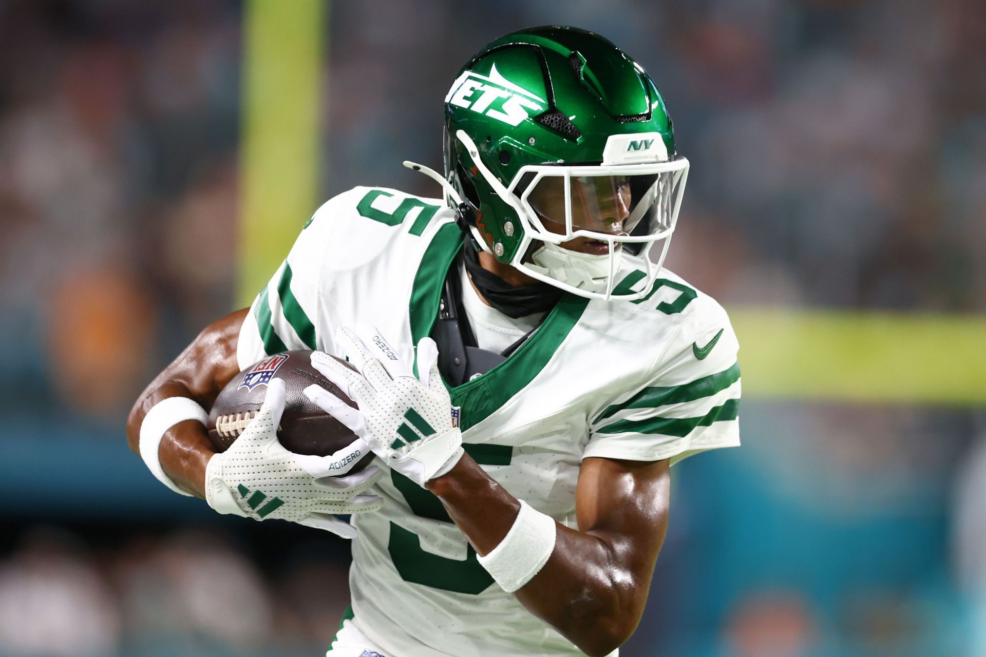 Garrett Wilson at New York Jets v Miami Dolphins - NFL 2025 - Source: Getty