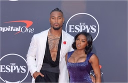 Jonathan Owens & wife Simone Biles have a romantic day out as couple explores Chicago’s popular tourist attractions [PHOTO]