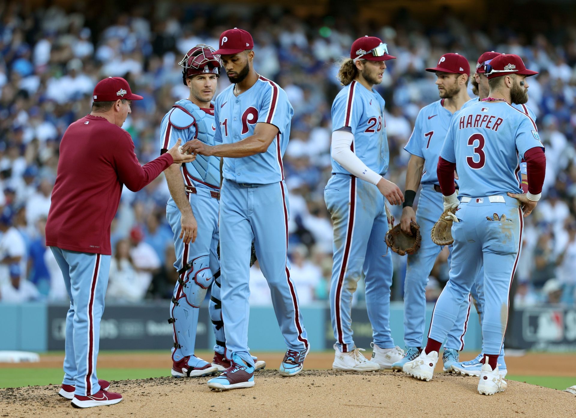 Dodgers vs Phillies in Los Angeles, CA - Source: Getty