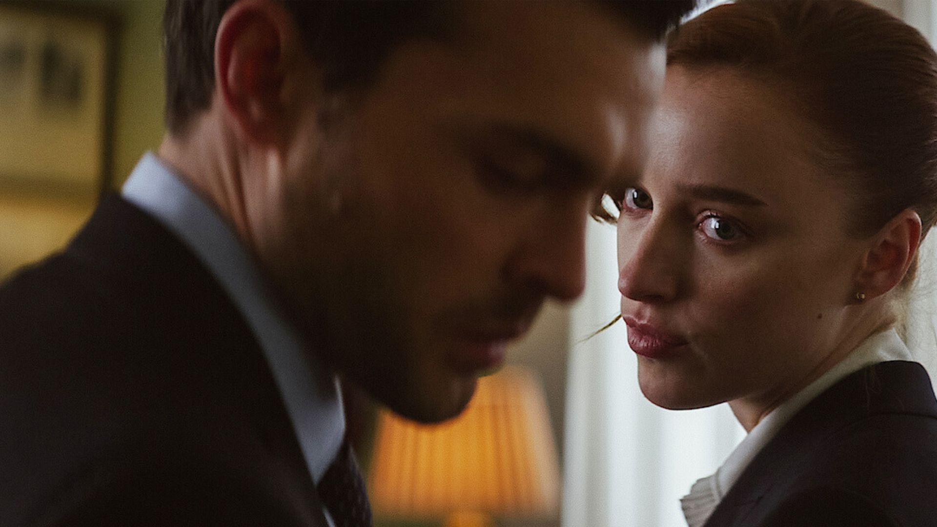 The push and pull dynamic between the leads is interesting to watch (Image via Netflix)
