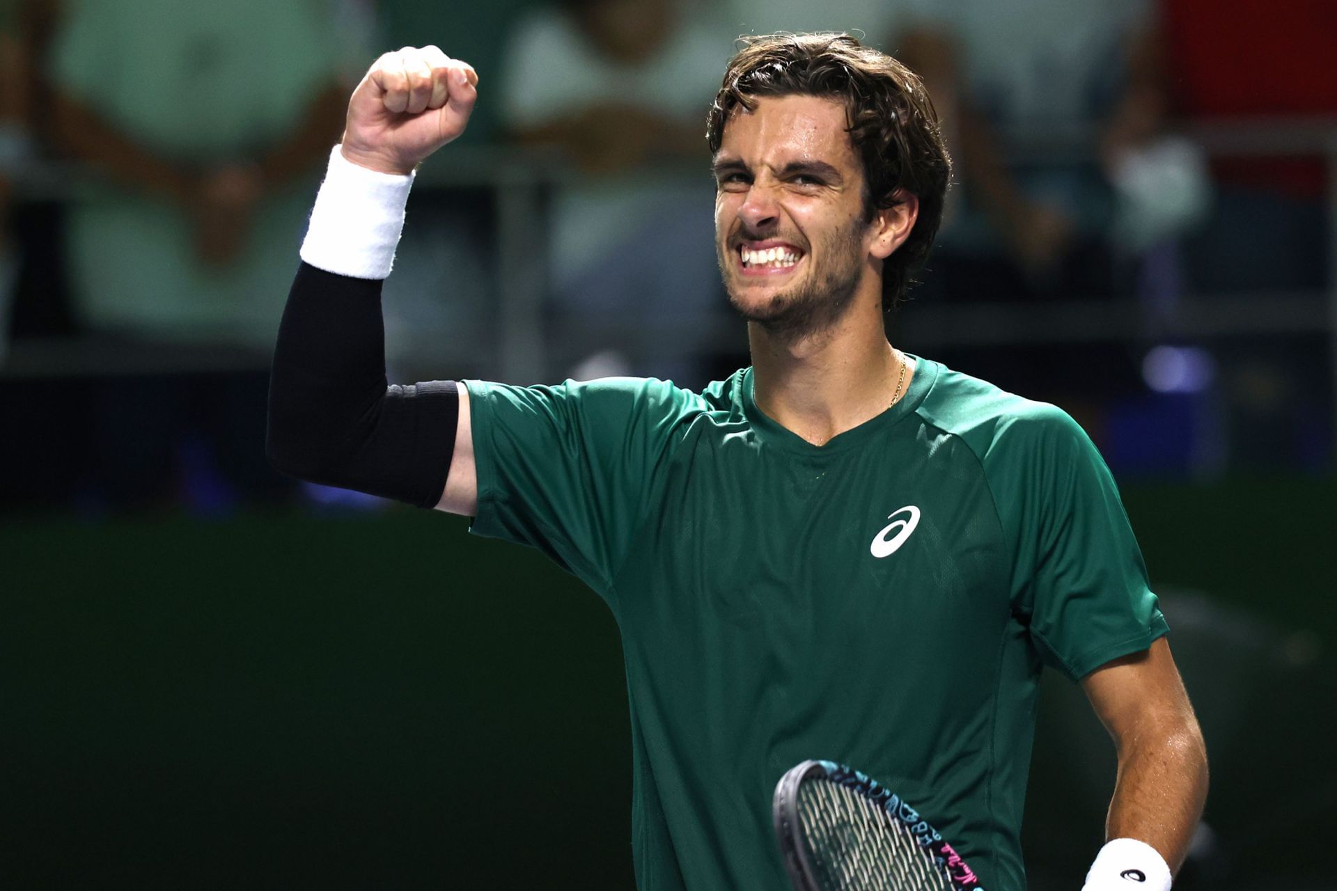 Lorenzo Musetti celebrates after winning his Shanghai 3R match | Image Source: Getty