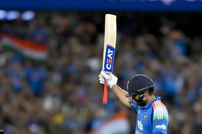 Rohit Sharma gets warm reception at Mumbai airport after returning from AUS vs IND 2025 ODIs [Watch]