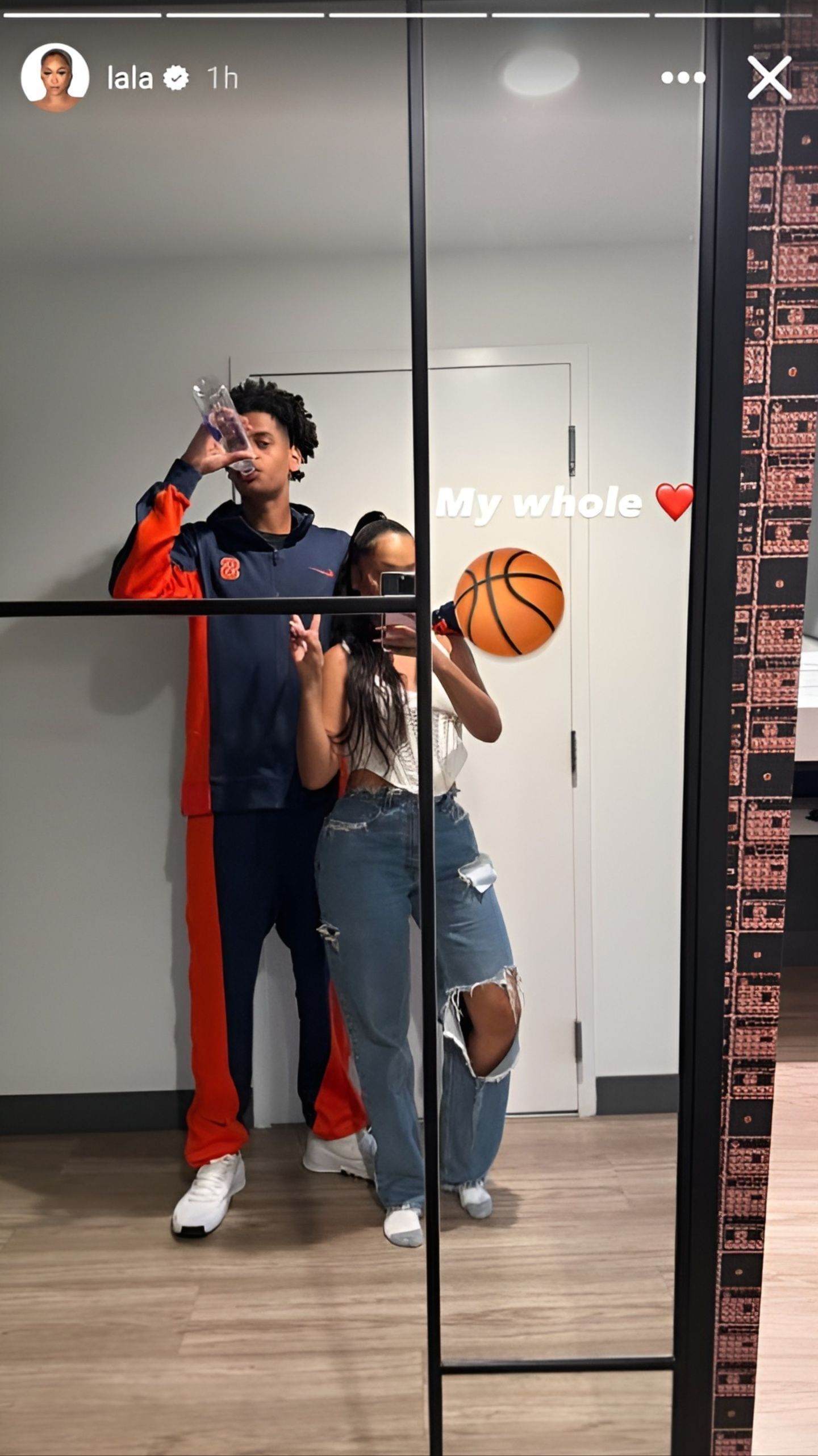 [Picture Credit: IG/@lala]