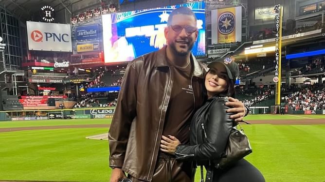 Jose Siri's bikini-clad girlfriend Kiara Thais cools off summer heat with intimate pool moment with Mets star