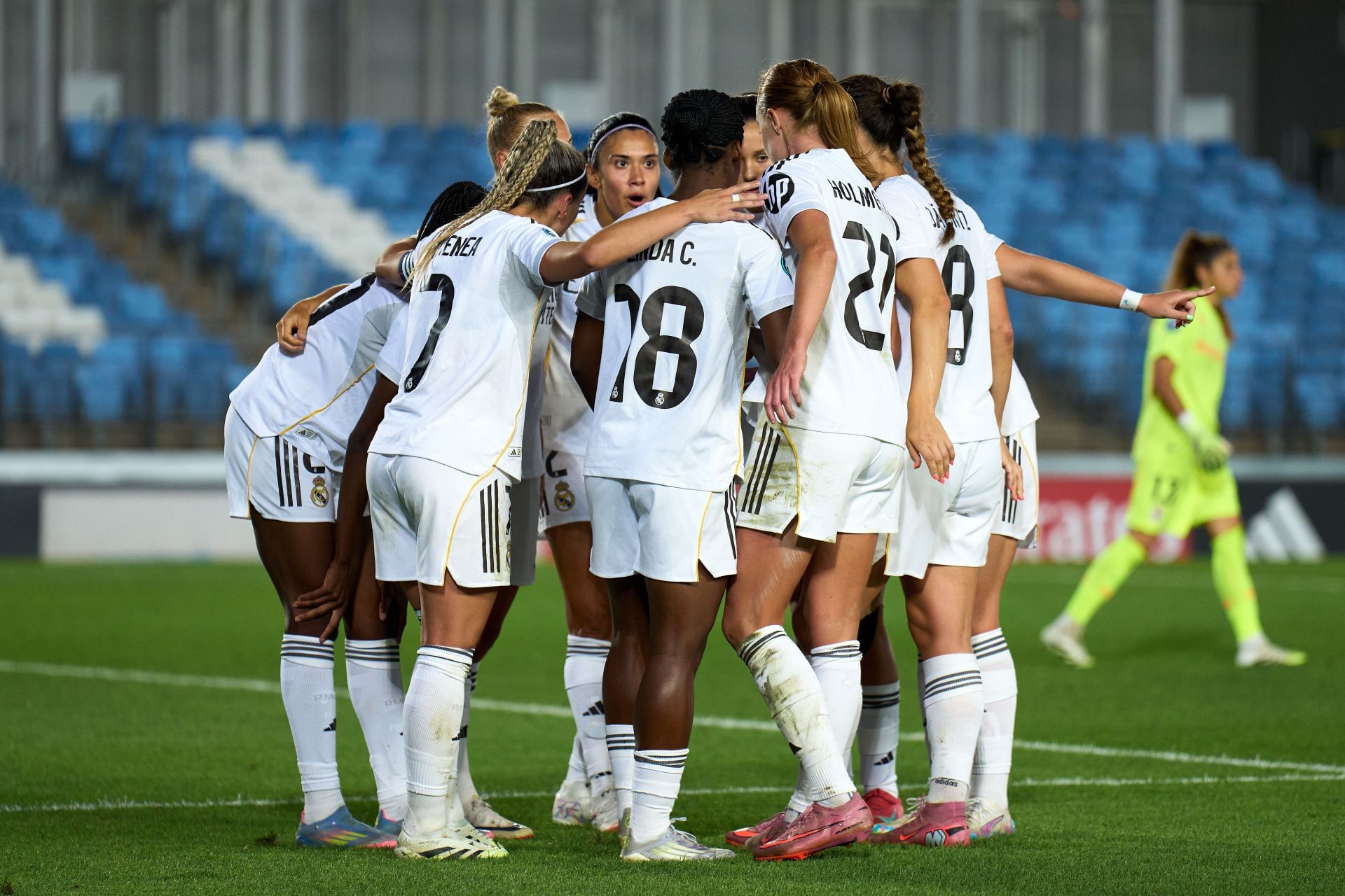 Real Madrid Femenino v Deportivo La Coruna - Liga F Moeve - Source: Getty