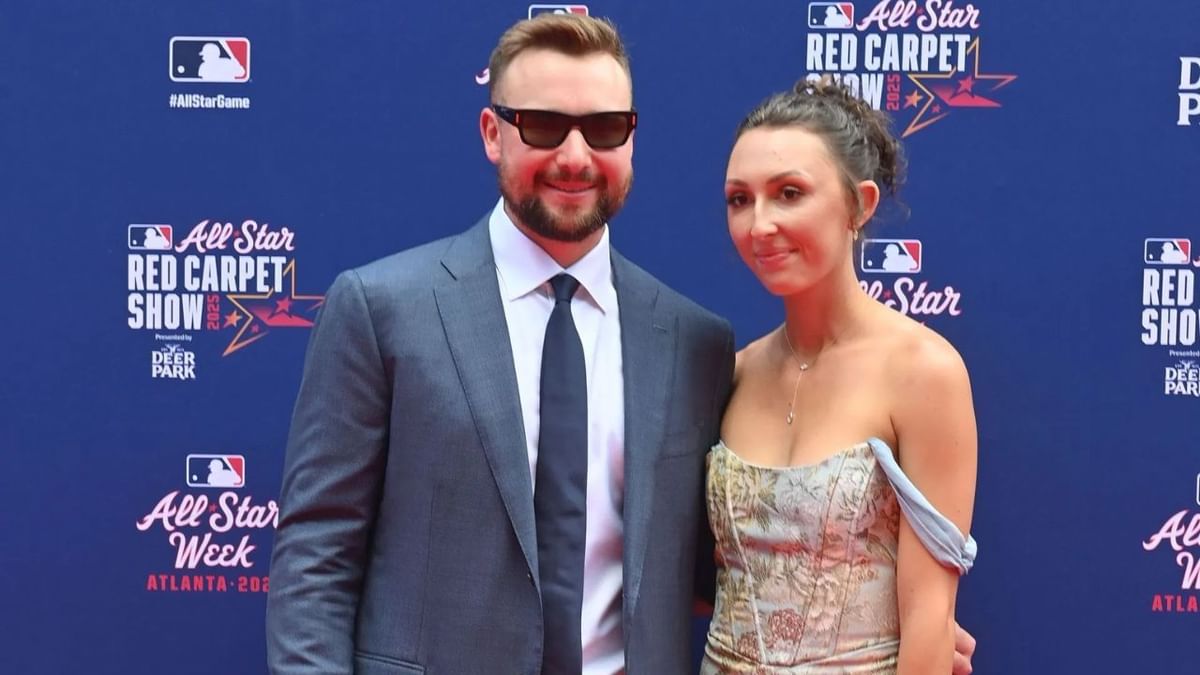 "This is not the ending anyone wanted" - Cal Raleigh's girlfriend Hanna Shimek opens up after the Mariners' ALCS exit