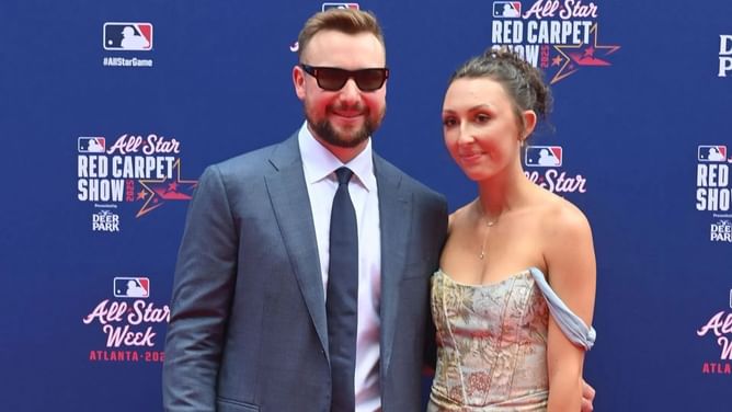 "This is not the ending anyone wanted" - Cal Raleigh's girlfriend Hanna Shimek opens up after the Mariners' ALCS exit