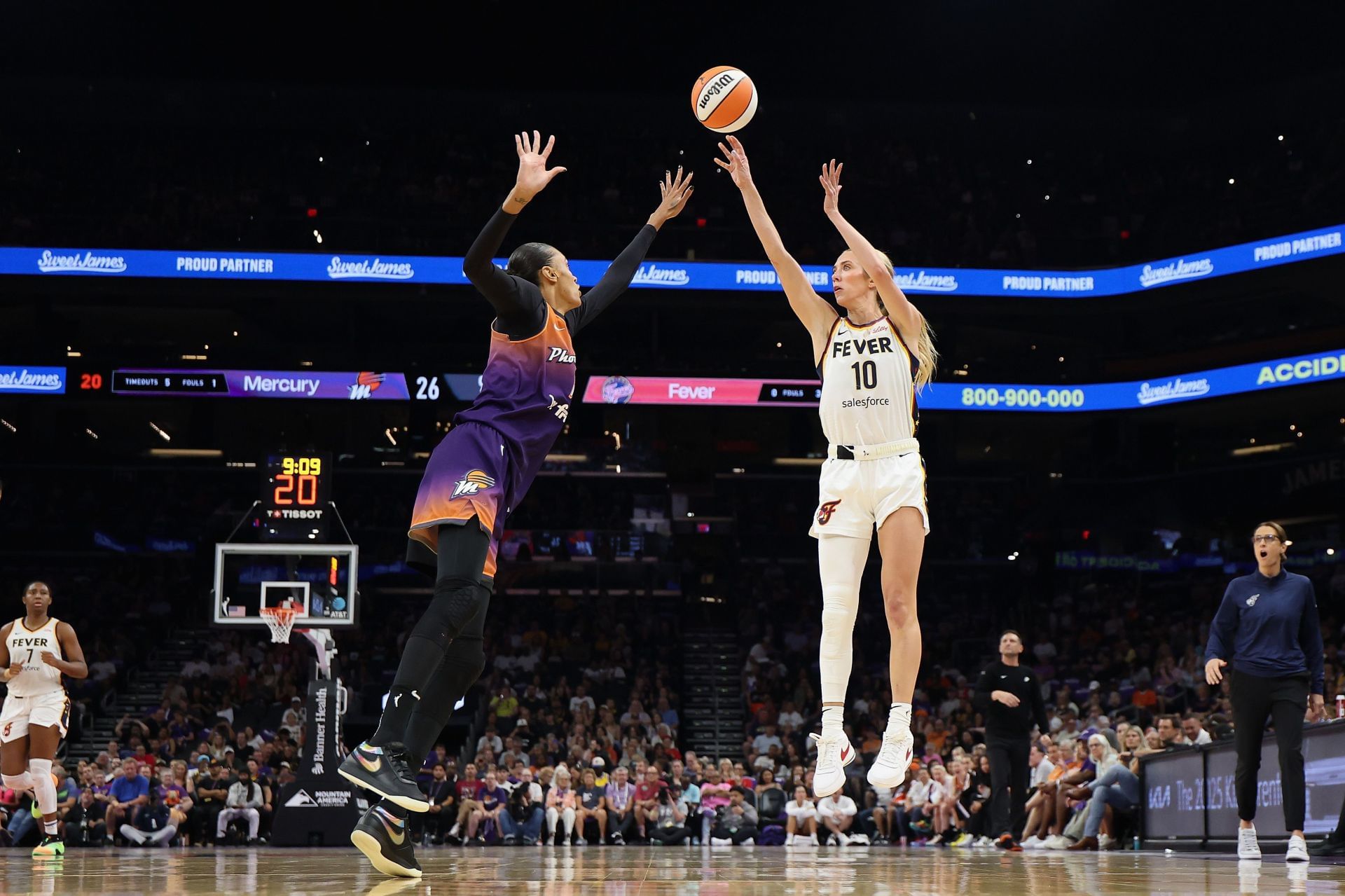 Indiana Fever v Phoenix Mercury - Source: Getty