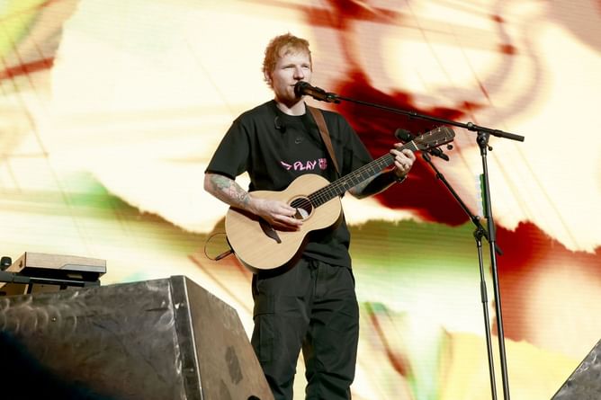 “That’s huge”: Internet buzzes as Megan Moroney performs “6 Months Later” with Ed Sheeran at surprise Brooklyn pop-up show