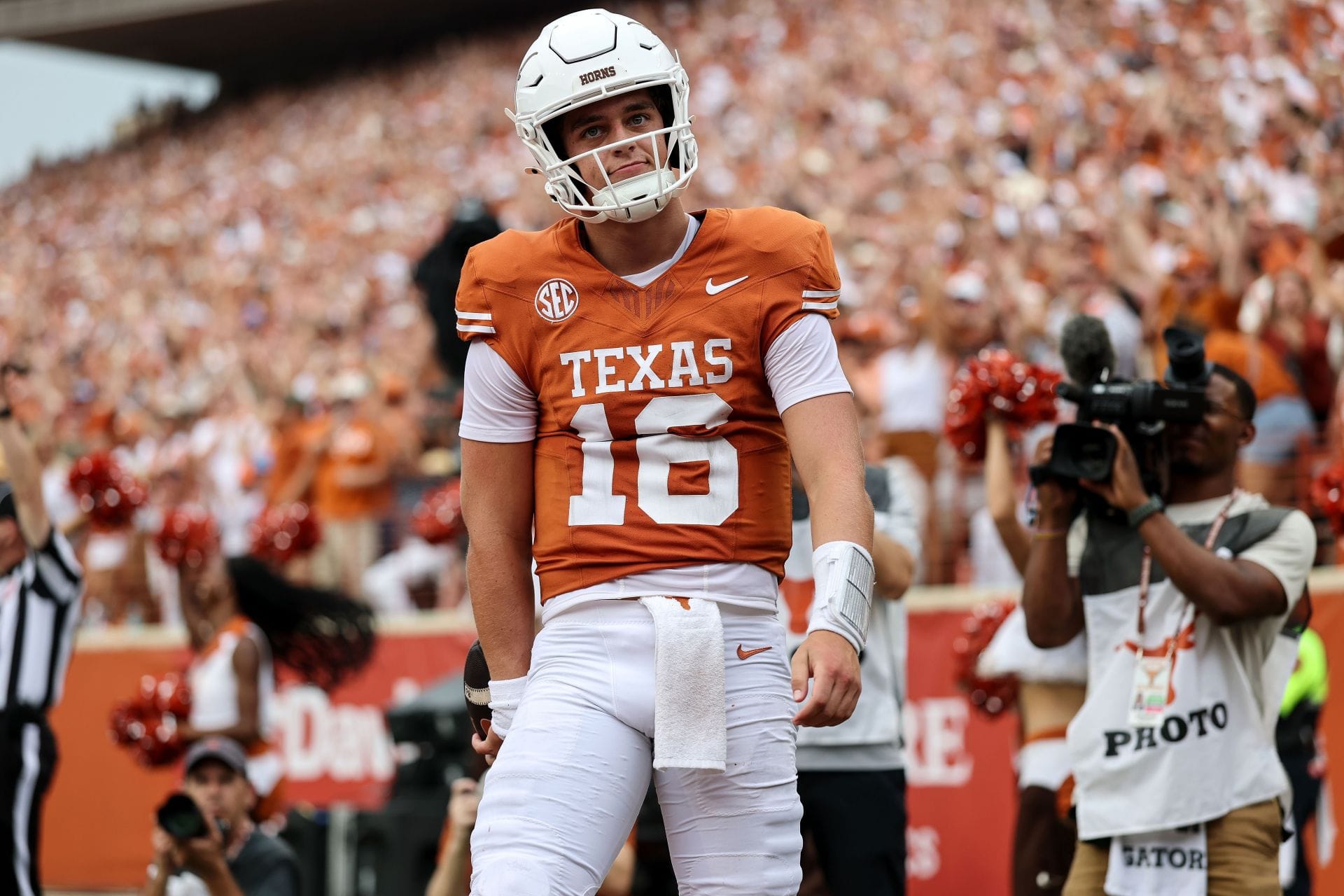 Arch Manning injury update: Latest news on Texas QB who entered ...