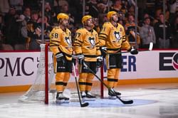 4x NFL MVP Aaron Rodgers lauds Sidney Crosby and other Penguins franchise icons for playing in Pittsburgh for 21 years and counting