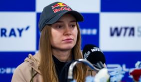 "Such a sh*tty excuse";"So unprofessional" - Fans slam Elena Rybakina for withdrawing from Tokyo SF hours after qualifying for WTA Finals