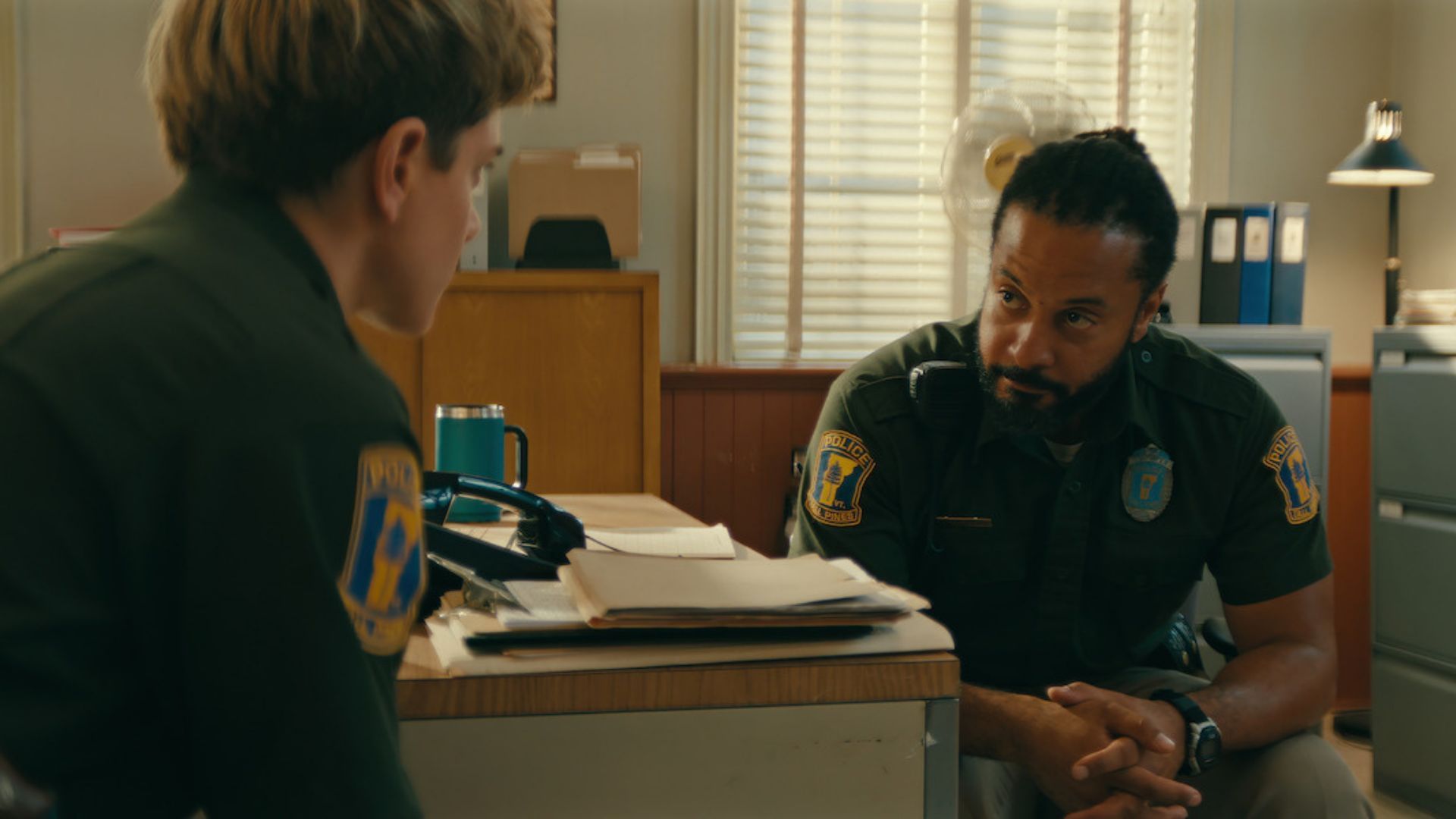 The narrative cleverly keeps the audience invested from start to finish (Image via Netflix)