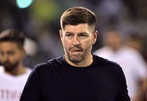 "Would've everyone terrorized in the PL" - Liverpool legend Steven Gerrard believes Manchester United icon would've been best midfielder in current PL