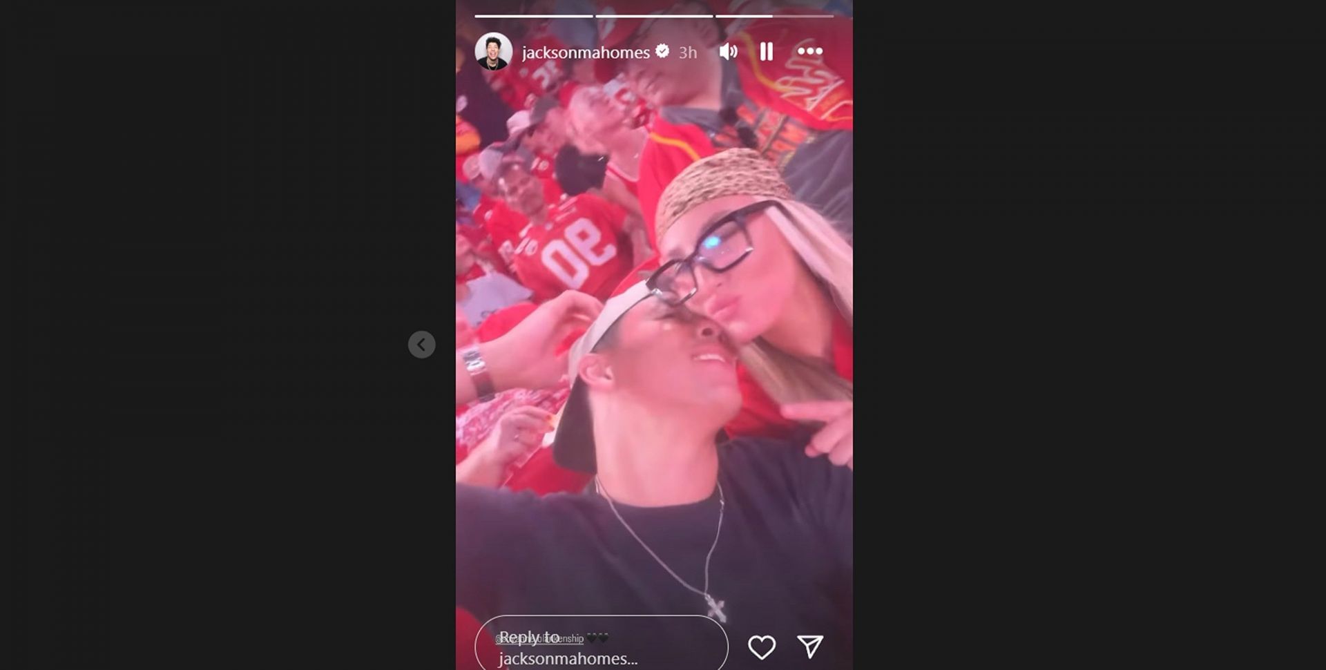 Jackson Mahomes shares intimate kiss with GF Shyanne Blankenship as she makes her NFL debut/@jacksonmahomes