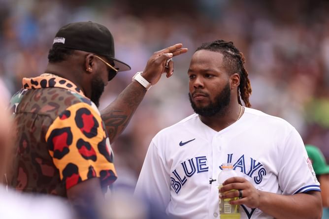 “All-time clip!” - Fans go wild as David Ortiz and Vladimir Guerrero Jr. brutally troll Yankees after ALCS berth