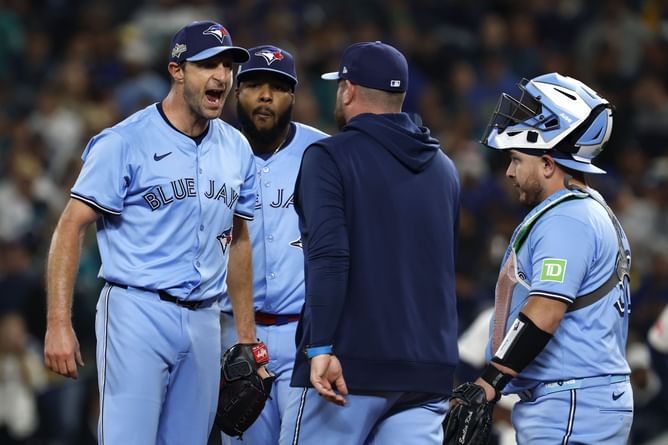 "Punking manager on national TV"; "Such a disrespect" - Fans fume as Max Scherzer yells at John Schneider again and barrels over pitching coach