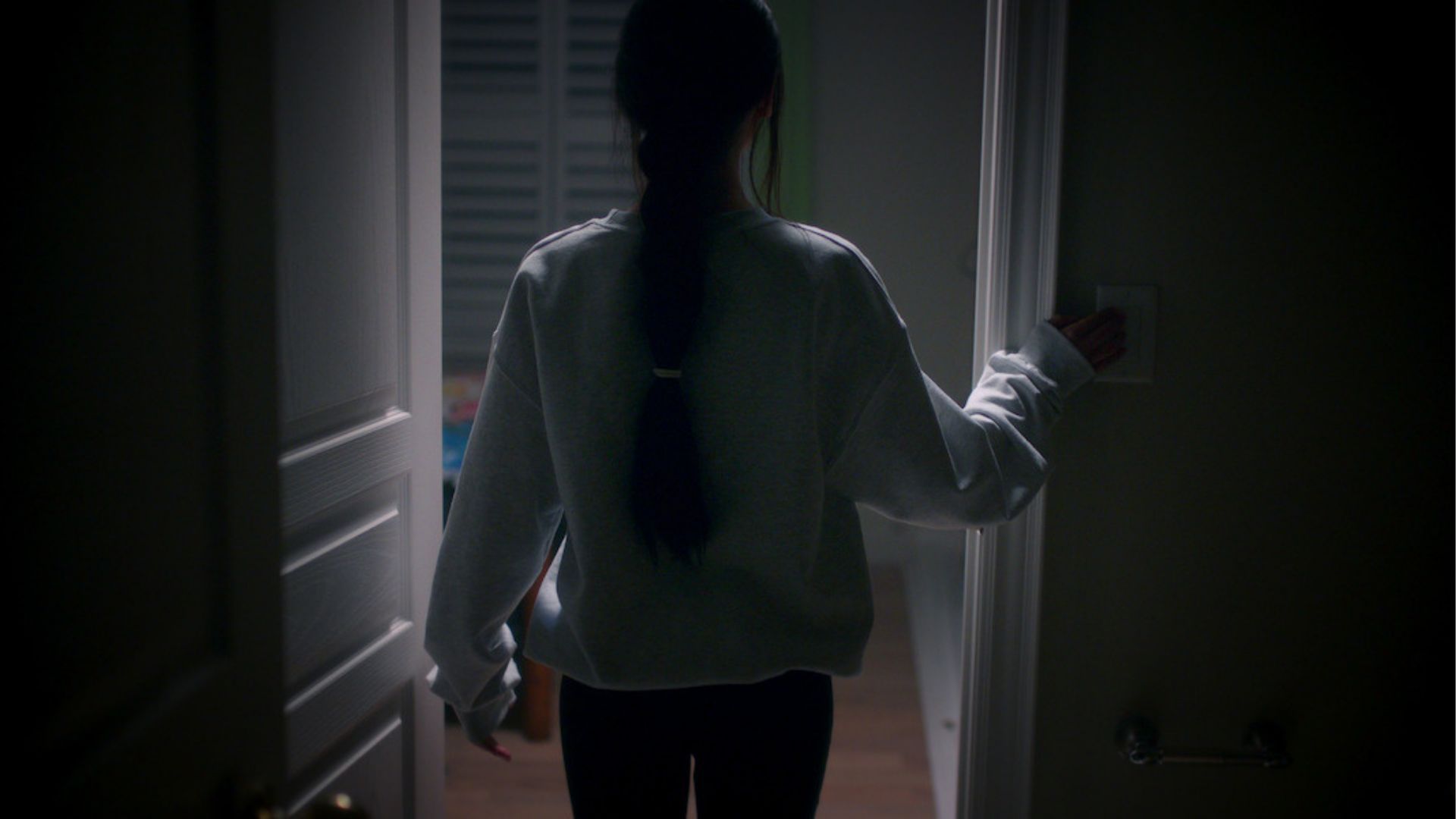 This documentary seeks to understand why Jennifer resorted to such extreme measures (Image via Netflix)