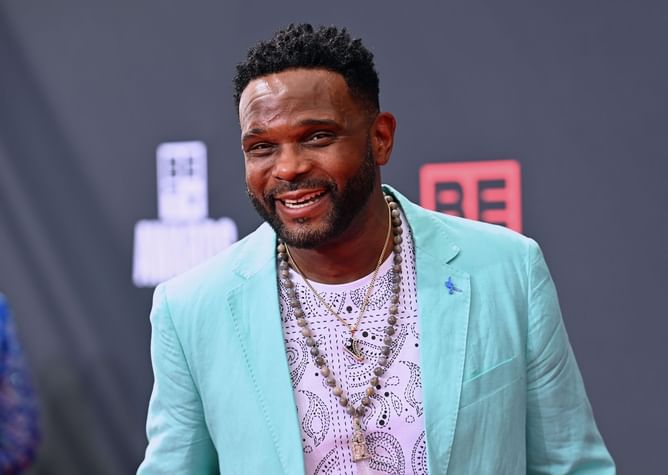 What are the charges against Darius McCrary? Actor denied bail after fugitive arrest while crossing into the U.S. from Mexico