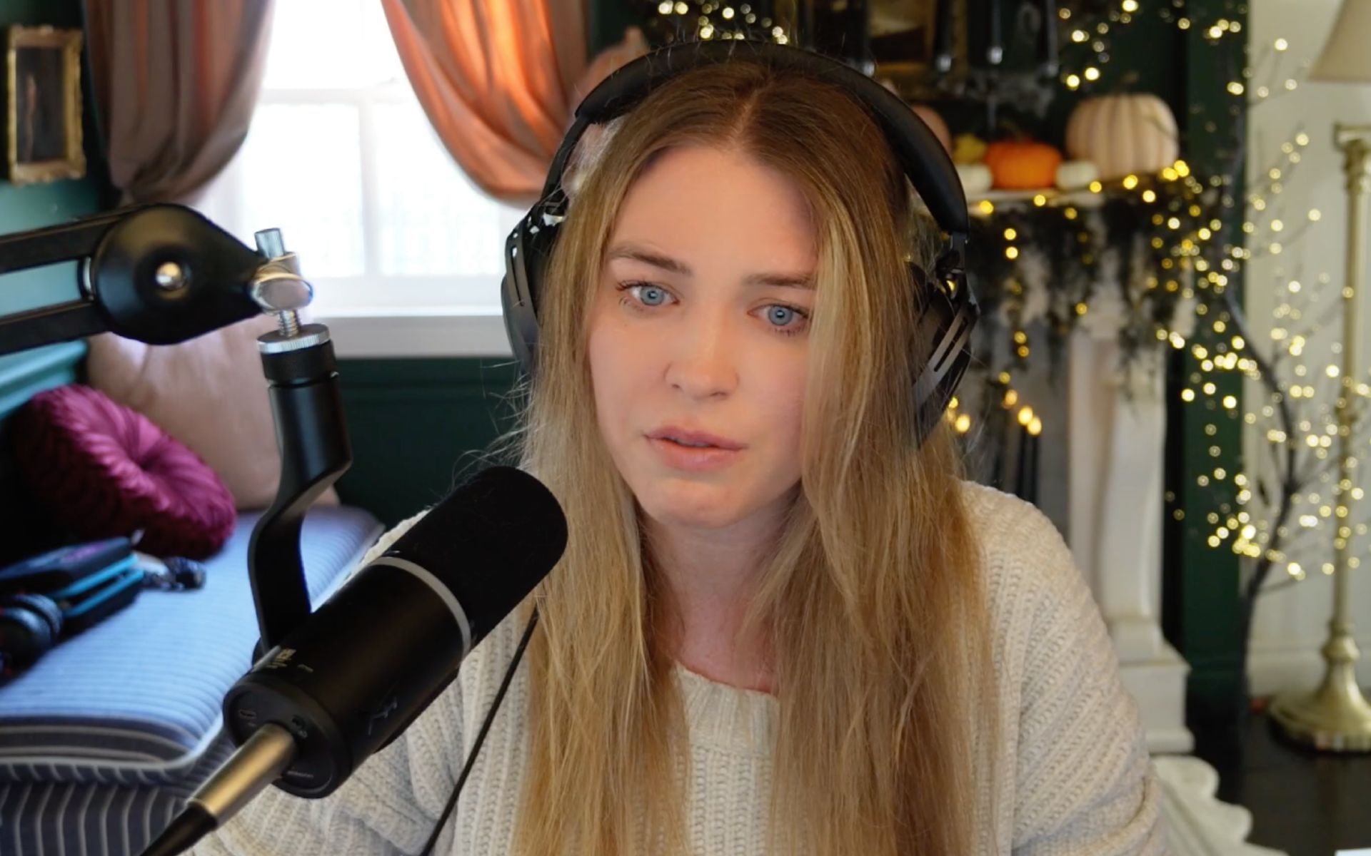 QTCinderella gets emotional and apologizes to queer community and people of color for recent controversy