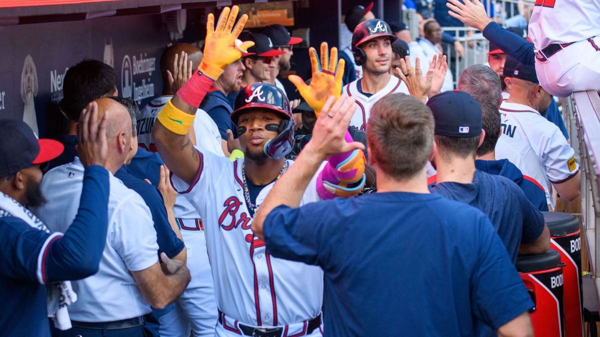 Ronald Acuña Jr.'s wife Maria Laborde flexes strength by repping powerful conventional deadlifts in sleeveless gym look