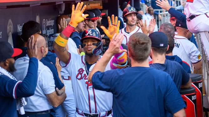 Ronald Acuña Jr.'s wife Maria Laborde flexes strength by repping powerful conventional deadlifts in sleeveless gym look