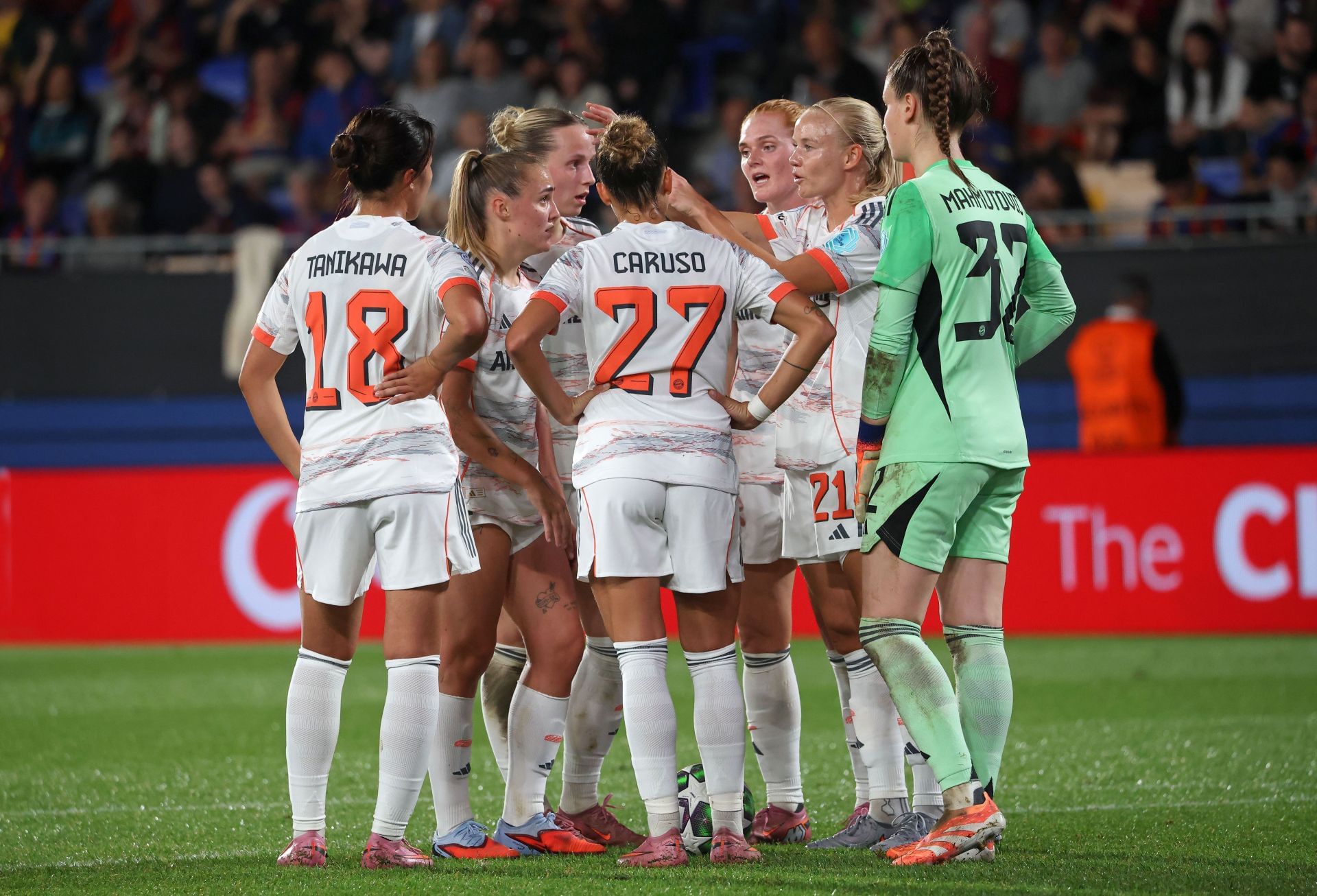 FC Barcelona v FC Bayern Munchen - UEFA Women